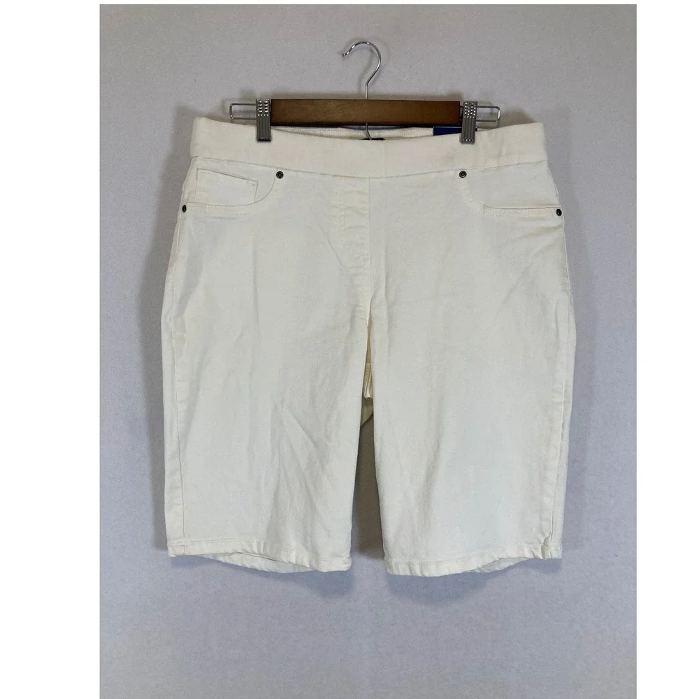 Coastal Summer Basic Editions Women L White Stretch Denim Pull On Bermuda Shorts